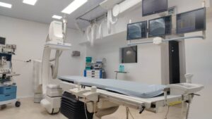Conoce nuestra moderna sala de Hemodinamia con equipos de alta tecnologia para ofrecerte imagenes de calidad para diagnosticos precisos con profesionales altamente capacitados para resolver tus problemas ven y conocenos.